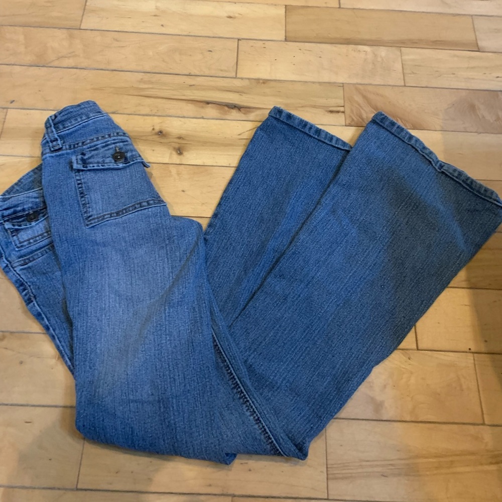 Size 1 low rise bootcut jeans